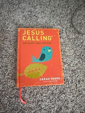 Jesus Calling: 365 Devotions for Kids - Orange by